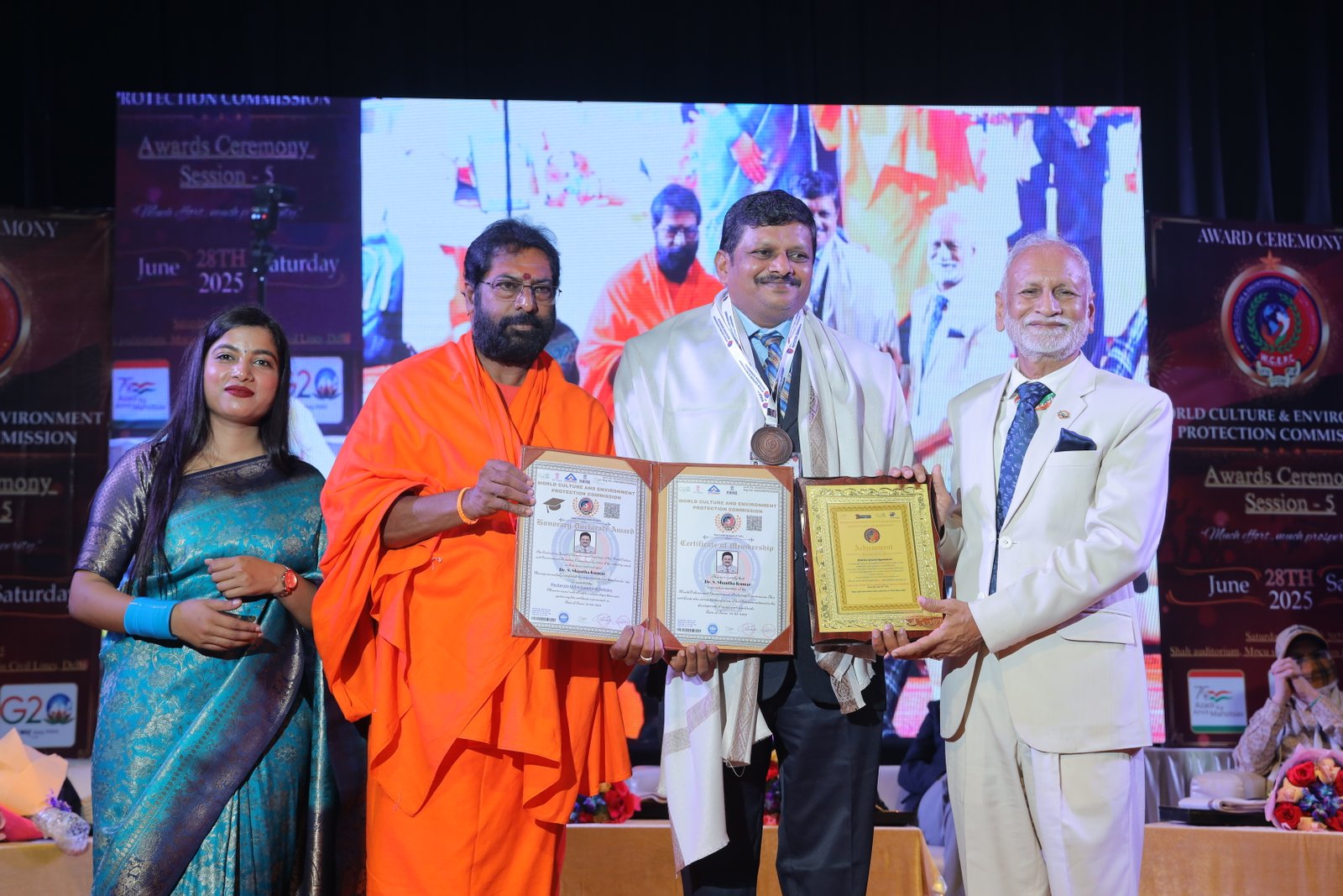 Dr S Shantha Kumar Receiving Tamil Nadu Government Green Champion Award 2024